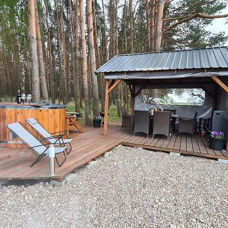 Lesny Zakatek Z Jacuzzi Campsite